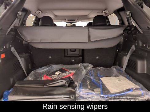 New 2025 Mitsubishi Outlander SE image 13