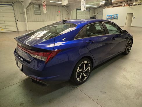 Used 2023 Hyundai Elantra Limited FWD image 8