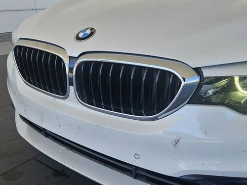 Used 2019 BMW 530i w/ Convenience Package image 2