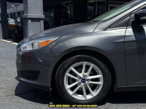 Used 2016 Ford Focus SE FWD image 13