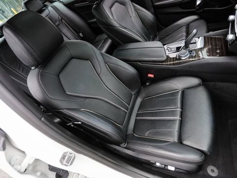 Used 2017 BMW 530i xDrive AWD/4WD image 51