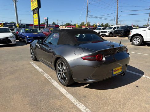 Used 2018 MAZDA MX-5 Miata Grand Touring RWD image 7