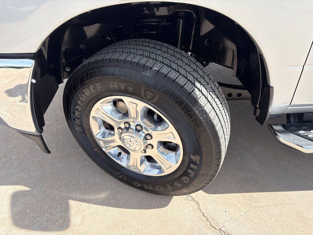 Used 2026 RAM 2500 Big Horn AWD/4WD image 9