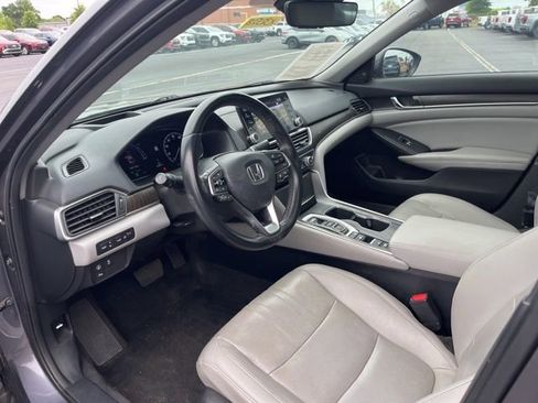Used 2020 Honda Accord Touring image 6