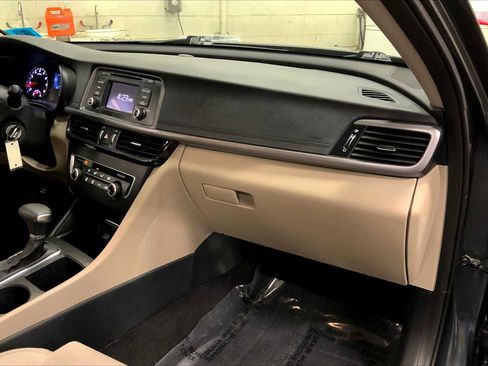 Used 2016 Kia Optima LX w/ LX Convenience Package image 16