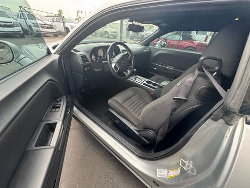 Used 2012 Dodge Challenger R/T image 7