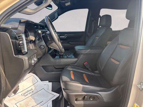 Used 2023 GMC Sierra 1500 AT4 w/ AT4 Premium Package image 9