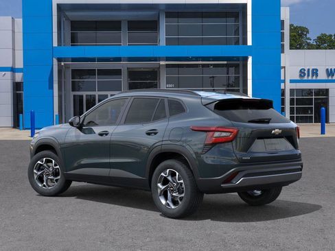 New 2026 Chevrolet Trax LT image 3