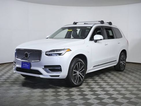 Used 2022 Volvo XC90 T8 Inscription Expression w/ Protection Package Premier AWD/4WD image 2