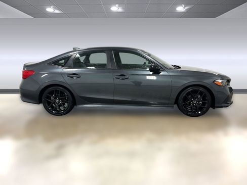 Used 2024 Honda Civic Sport image 8