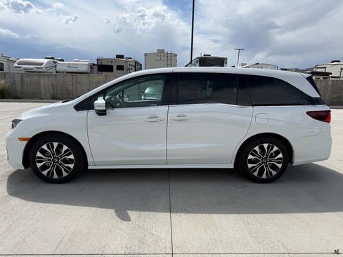 Used 2026 Honda Odyssey Elite image 6