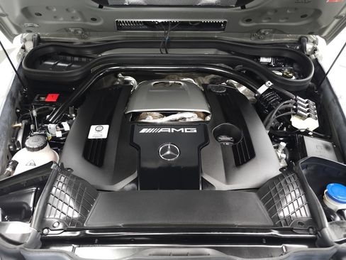 Used 2025 Mercedes-Benz G 63 AMG 4MATIC image 36