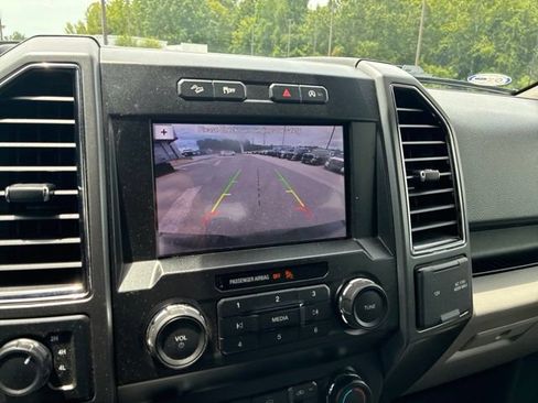 Used 2019 Ford F150 XLT w/ Equipment Group 302A Luxury AWD/4WD image 9