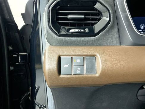 Used 2025 Honda Pilot Elite image 16