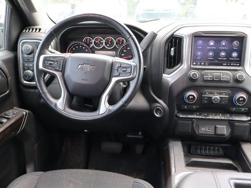 Used 2020 Chevrolet Silverado 1500 LT Trail Boss AWD/4WD image 15