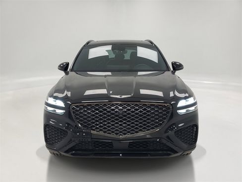 Used 2023 Genesis GV70 2.5T w/ Sport Prestige Package image 2