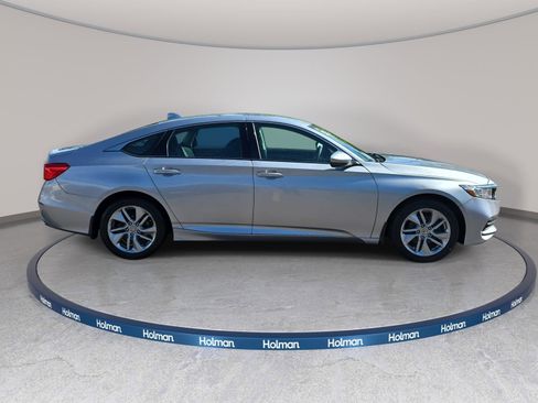 Used 2018 Honda Accord LX image 5
