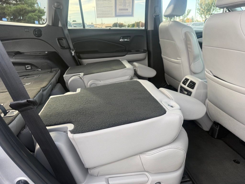 Used 2021 Honda Pilot Elite image 27