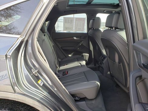 Used 2025 Audi Q5 2.0T Premium Plus w/ Premium Plus Package image 16