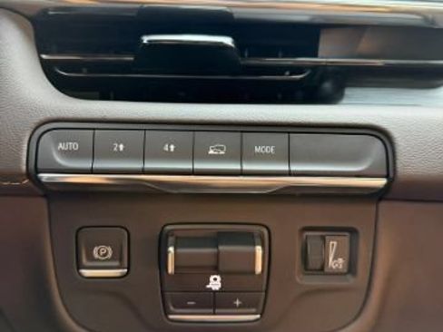 Used 2021 Cadillac Escalade ESV Sport AWD/4WD image 25