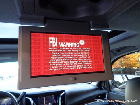 Used 2018 Cadillac Escalade Premium Luxury image 26