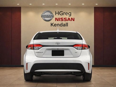 Used 2023 Toyota Corolla LE image 6