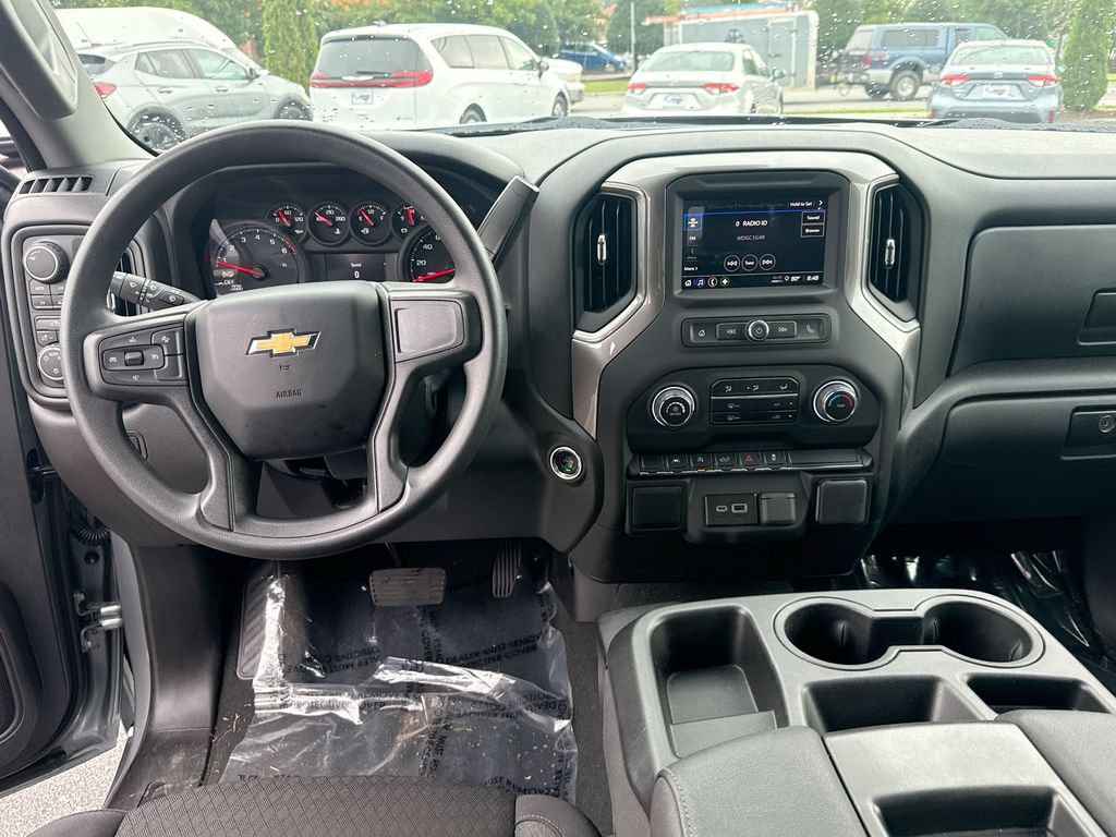Used 2025 Chevrolet Silverado 1500 Custom w/ Turbomax Blackout Package AWD/4WD image 16