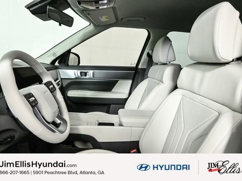 Used 2025 Hyundai Santa Fe SEL image 10