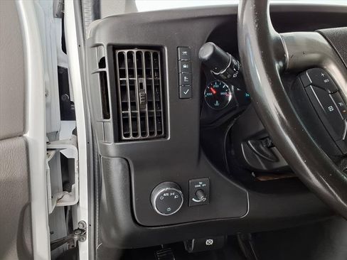 Used 2018 Chevrolet Express 2500 Extended w/ Driver Convenience Package image 20