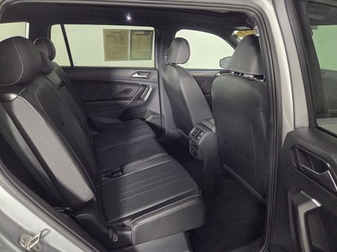 Used 2023 Volkswagen Tiguan SE R-Line FWD image 30