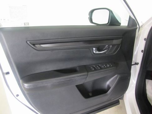 Certified 2025 Honda CR-V LX image 8