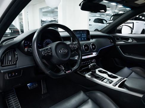 Used 2021 Kia Stinger GT image 18