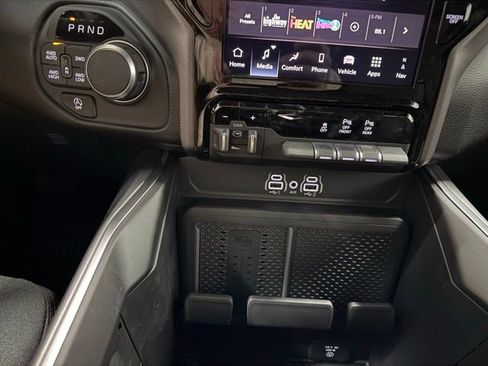 New 2026 RAM 1500 4x4 Crew Cab image 17