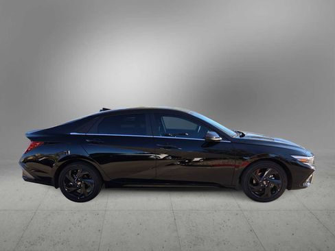 New 2026 Hyundai Elantra SEL Sport Premium image 9