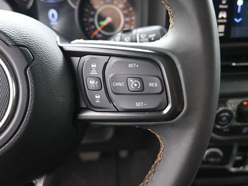 Used 2024 Jeep Wrangler Sport S image 28