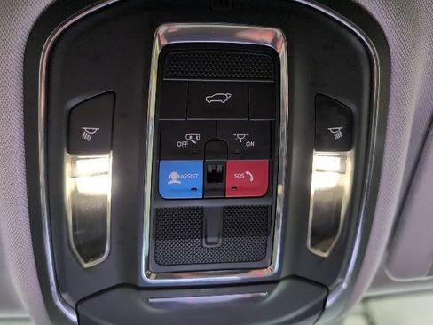 Used 2023 Jeep Grand Cherokee Limited AWD/4WD image 28