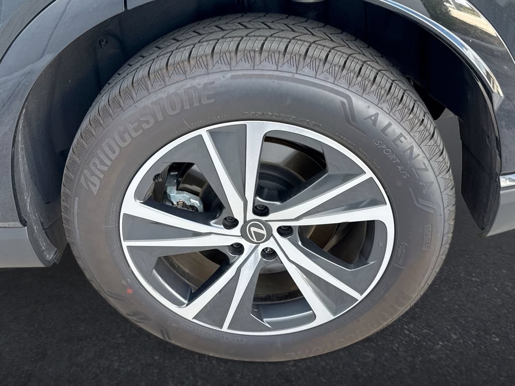 Used 2026 Lexus RX 350 Premium w/ Accessory Package (Z1) FWD image 31