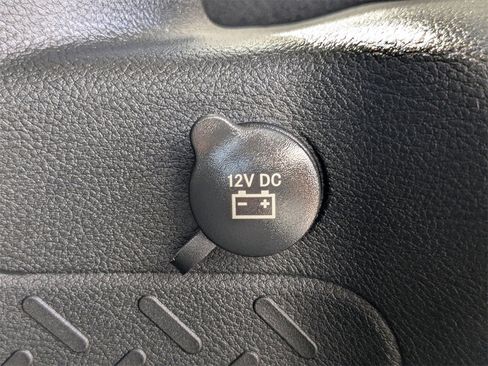 Used 2017 Jeep Wrangler Unlimited Sahara image 15