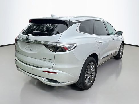 Used 2024 Buick Enclave Avenir FWD image 4
