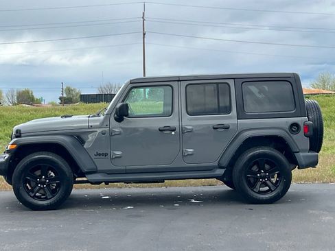 Used 2023 Jeep Wrangler Sport image 7