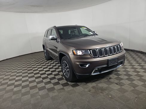 Used 2020 Jeep Grand Cherokee Limited AWD/4WD image 3