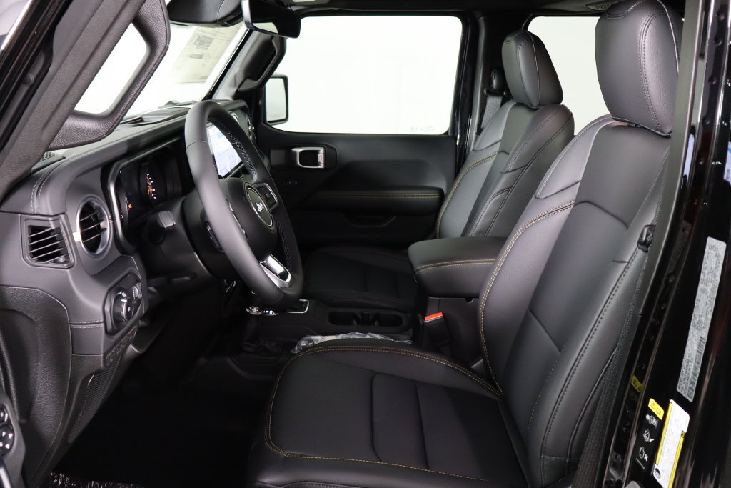 New 2027 Jeep Wrangler Unlimited Sahara AWD/4WD image 14