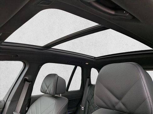 New 2026 BMW X5 xDrive50e w/ M Sport Package image 15