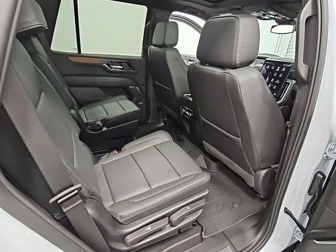 New 2026 GMC Yukon Denali w/ Sun & Power Step Package image 39