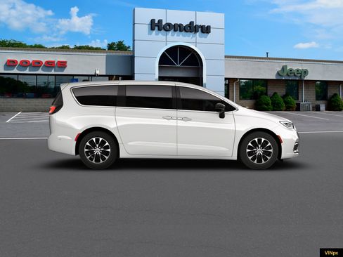 New 2026 Chrysler Pacifica Select image 9