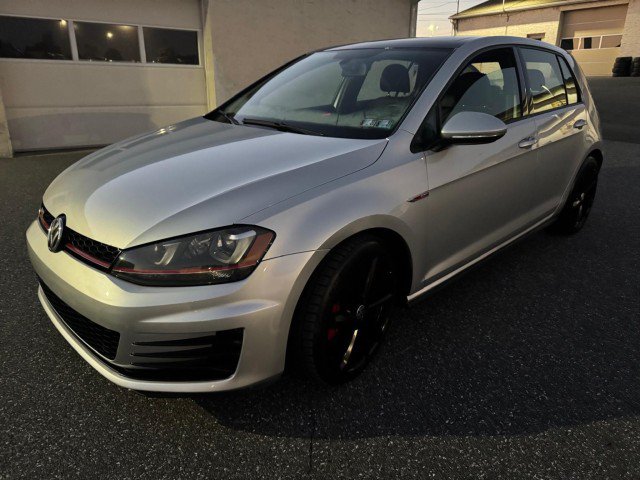 Used 2016 Volkswagen GTI Autobahn w/ Lighting Package (SEL) FWD image 2