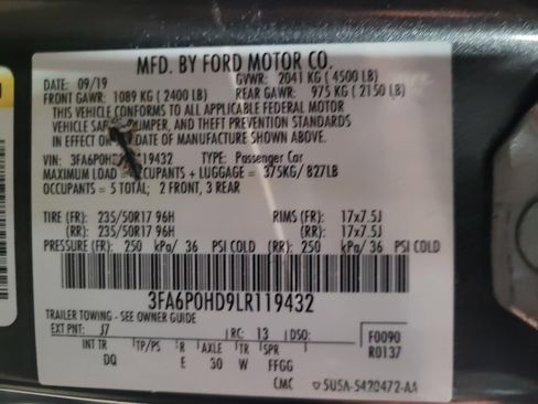 Used 2020 Ford Fusion SE FWD image 33
