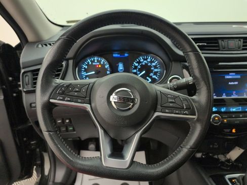 Used 2020 Nissan Rogue SV image 38