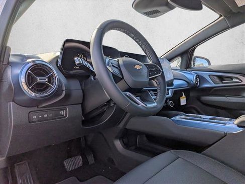 New 2026 Chevrolet Equinox EV LT image 9