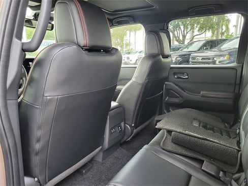 Used 2024 Nissan Frontier Pro-X w/ Pro Premium Package image 5